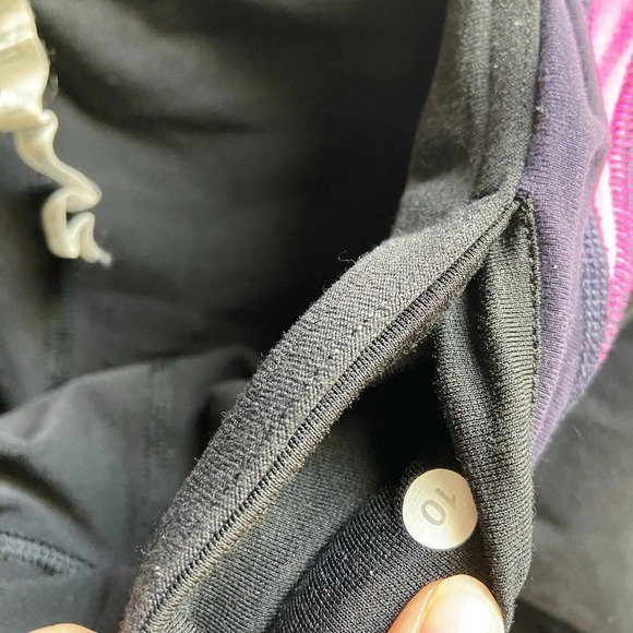 Lululemon Athletica Groove Short reversible/low rise shorts Sz 10 - Picture 6 of 6